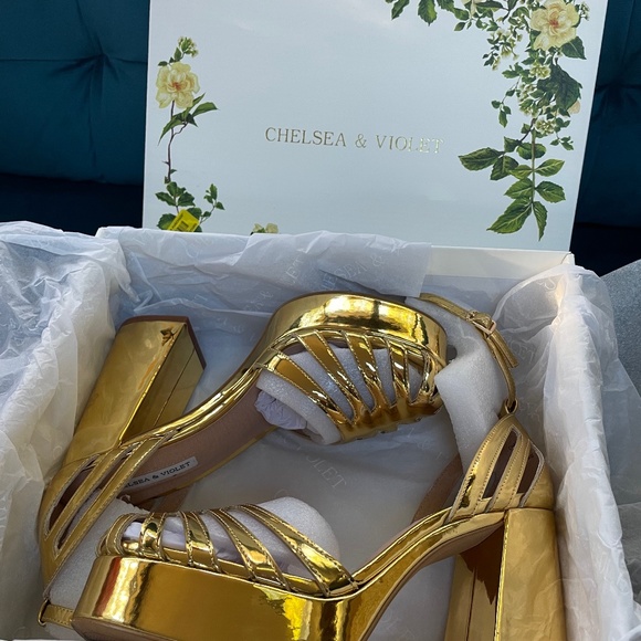 Chelsea & Violet Shoes - Gold Heels